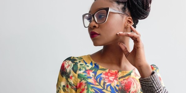 Qué color de montura de gafas elegir según tu piel