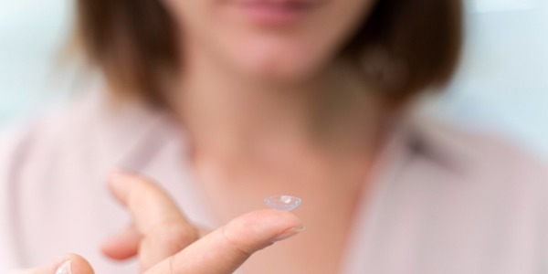 Dudas más frecuentes sobre el mantenimiento de lentillas